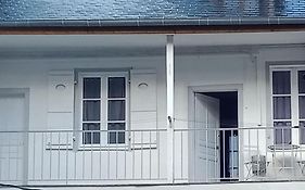Appartement Centre Ville Avec Balcon -Terrasse Prive