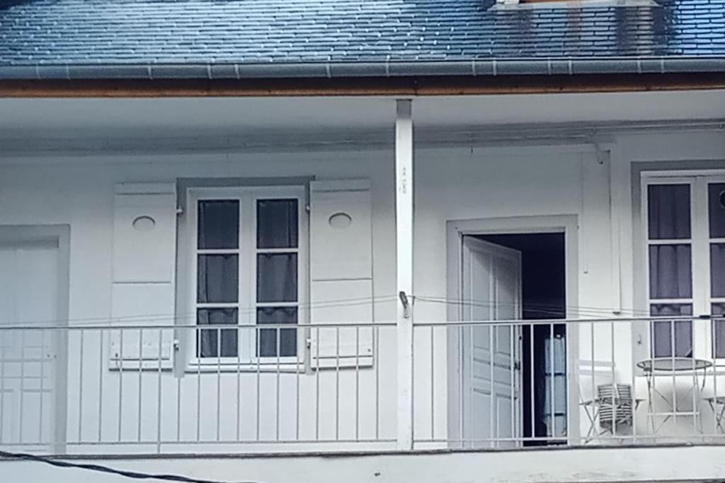 Appartement Centre Ville Avec Balcon -Terrasse Prive Tulle Exterior photo
